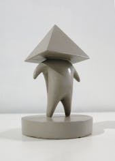 Pyramid boy 002, Gray